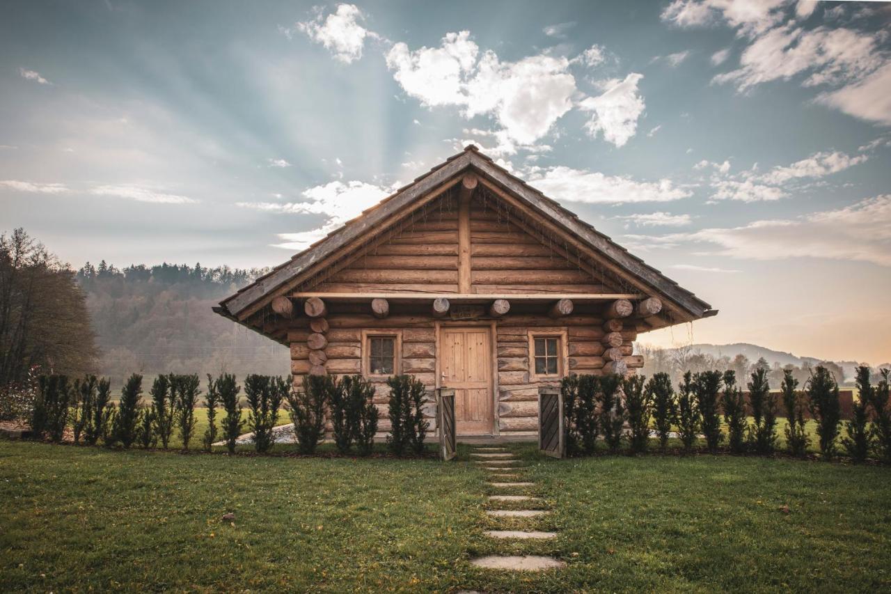 Villa Hiska Ulala Dob Exterior foto
